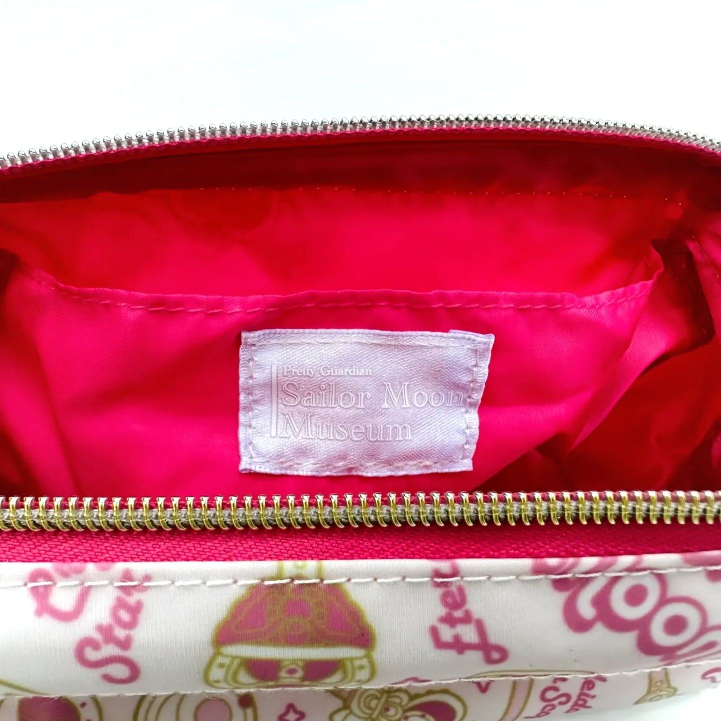 SAILOR-MOON-MUSEUM-COSMETIC-POUCH